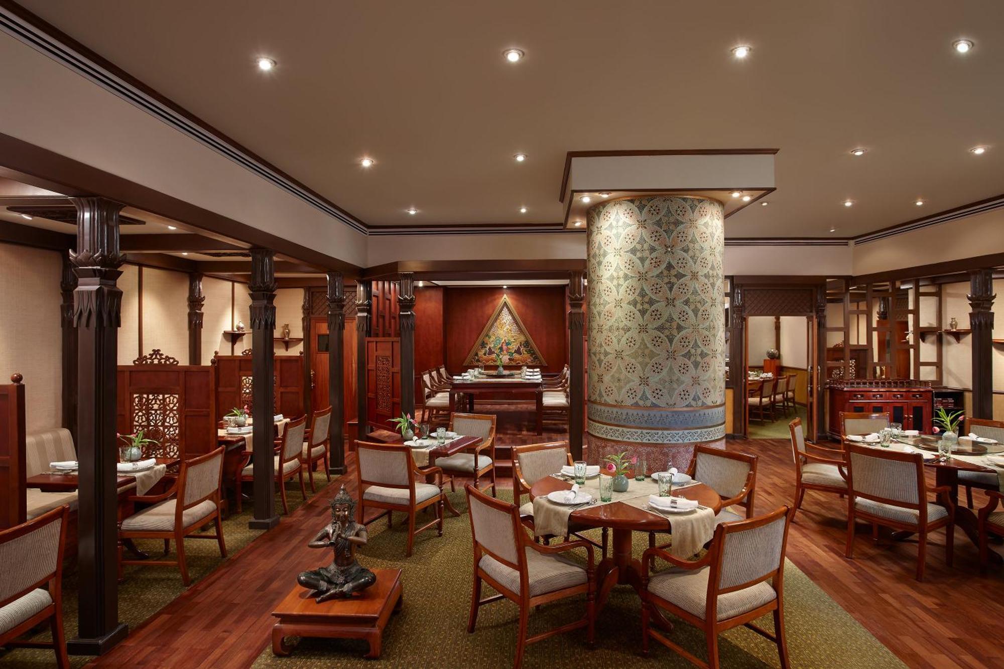 시나몬 레이크사이드 콜롬보 외부 사진 The interior of the restaurant